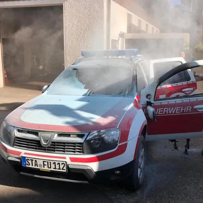Dacia Duster ausgebrannt (1).JPG